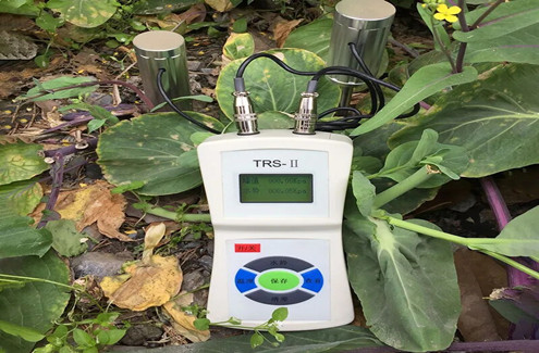 Soil water potential meter